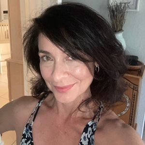 Meet your Posher, Renee